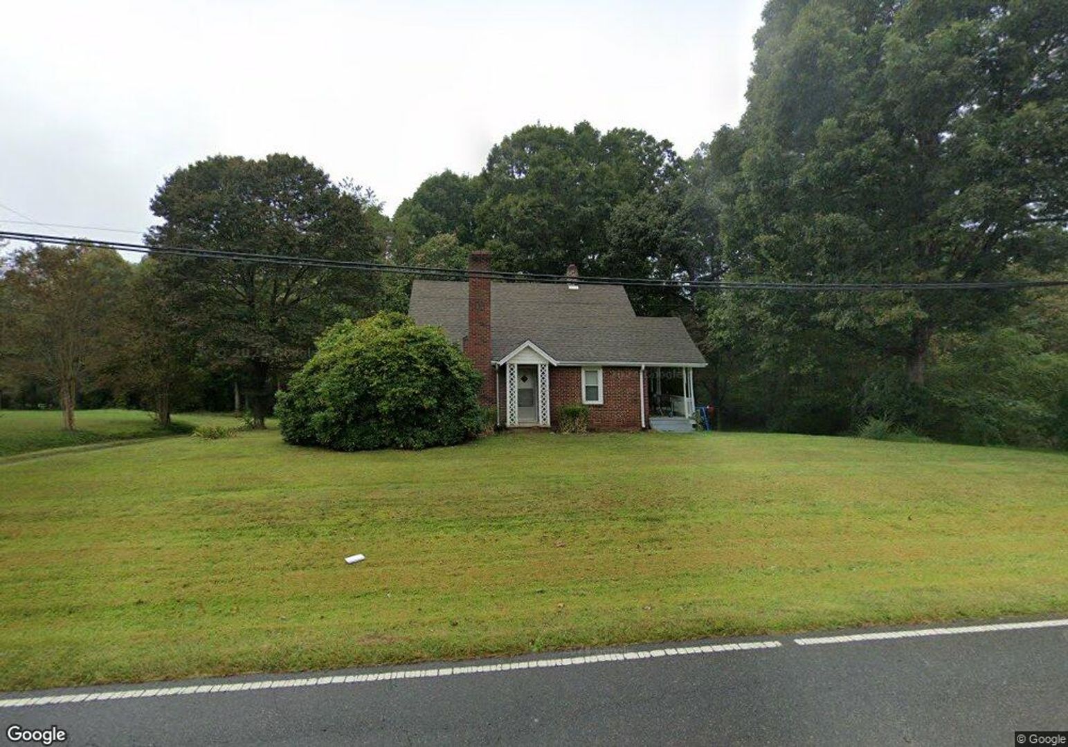 Mount Airy House: 2560 S Main St