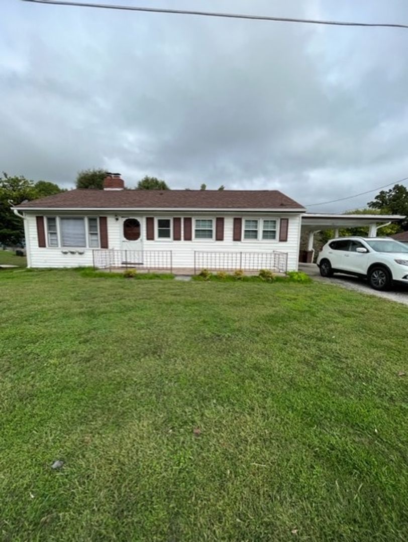 Mount Airy House: 156 Welch Road