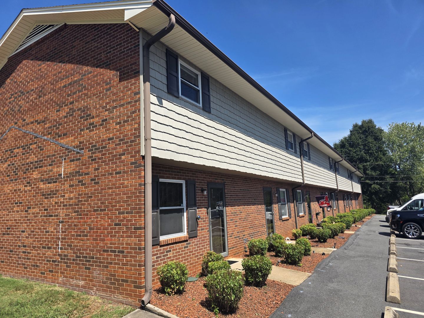 King Apartment: 129 N. Main Street