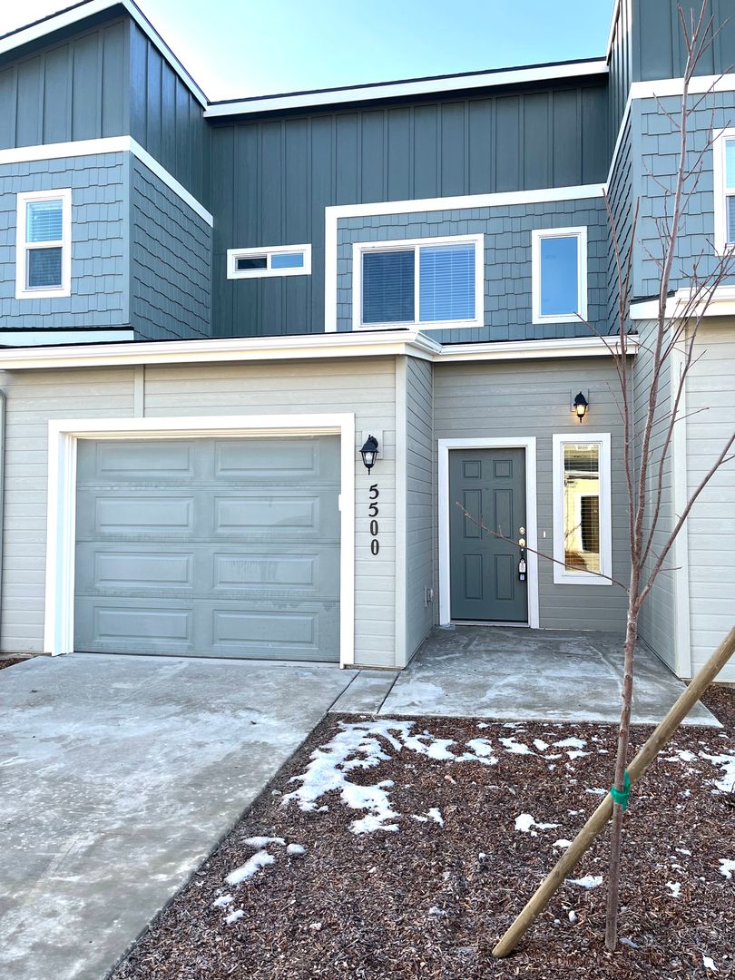 Nampa House: 5500 Cherry Lane