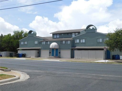 2725 Santa Fe Unit E - 2/Bed 2.5/Bath - $1350/month – photo 1