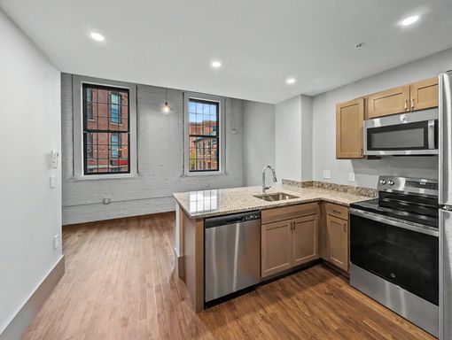 90 Grove Street - 103 – photo 1
