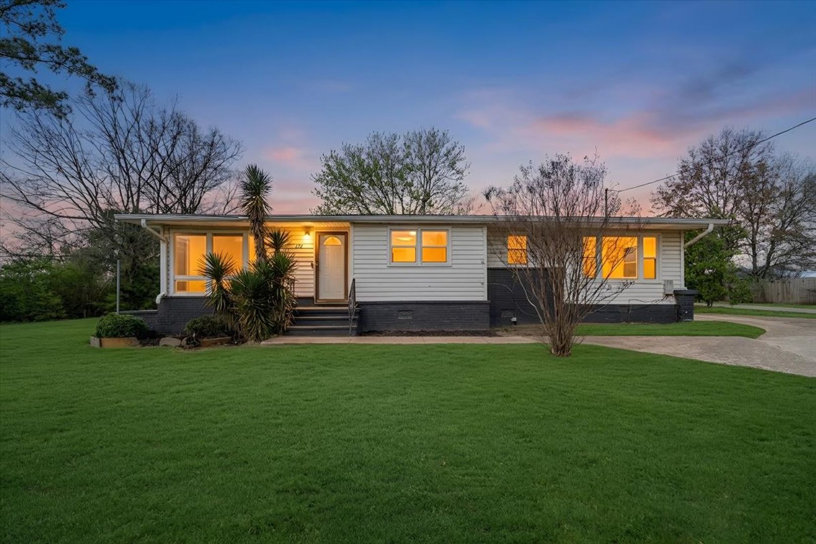 Harvest House: 372 Clutts Road