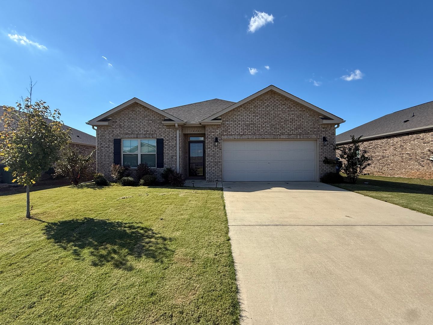 Harvest House: 16205 Glenncrest Ln