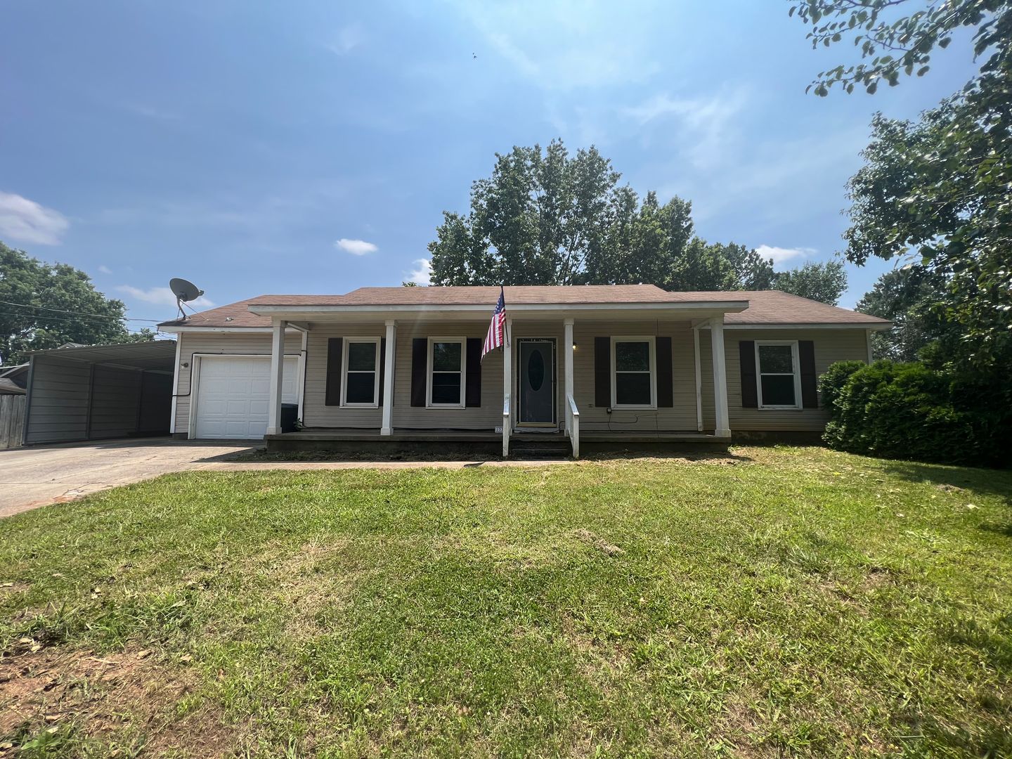 Madison House: 13333 Dickens Lane