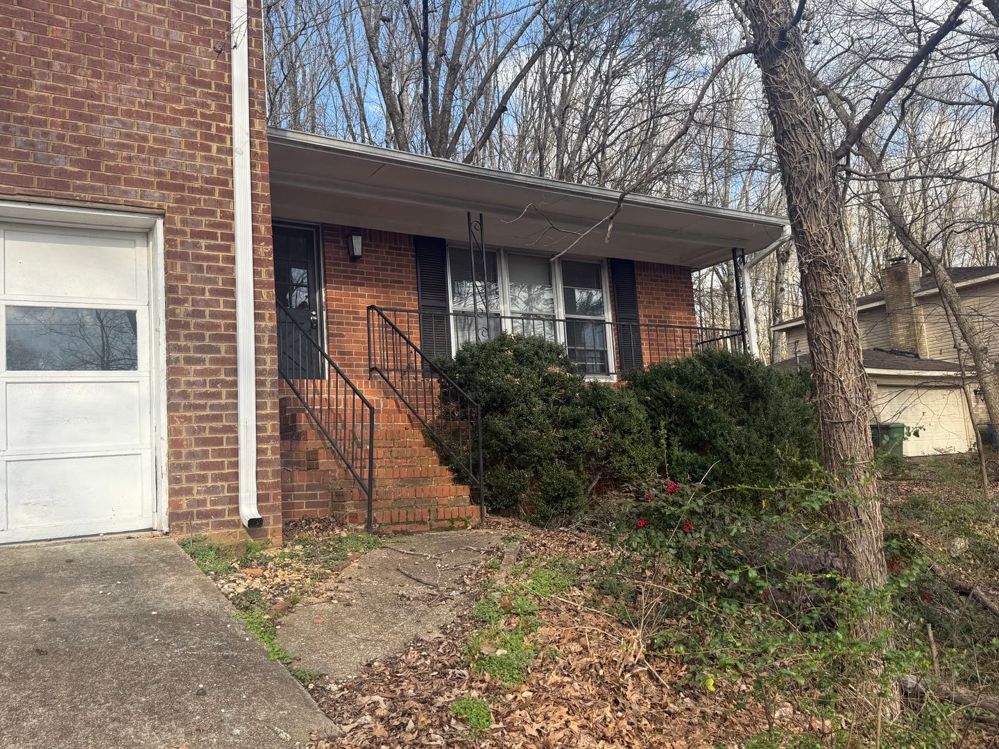 Huntsville House: 723 Versailles Dr Se