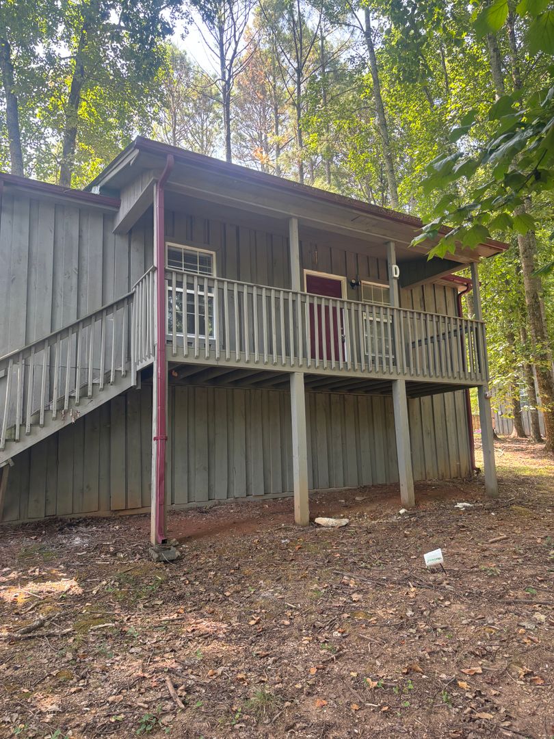 New Market Apartment: 103 Hillcrest Court
