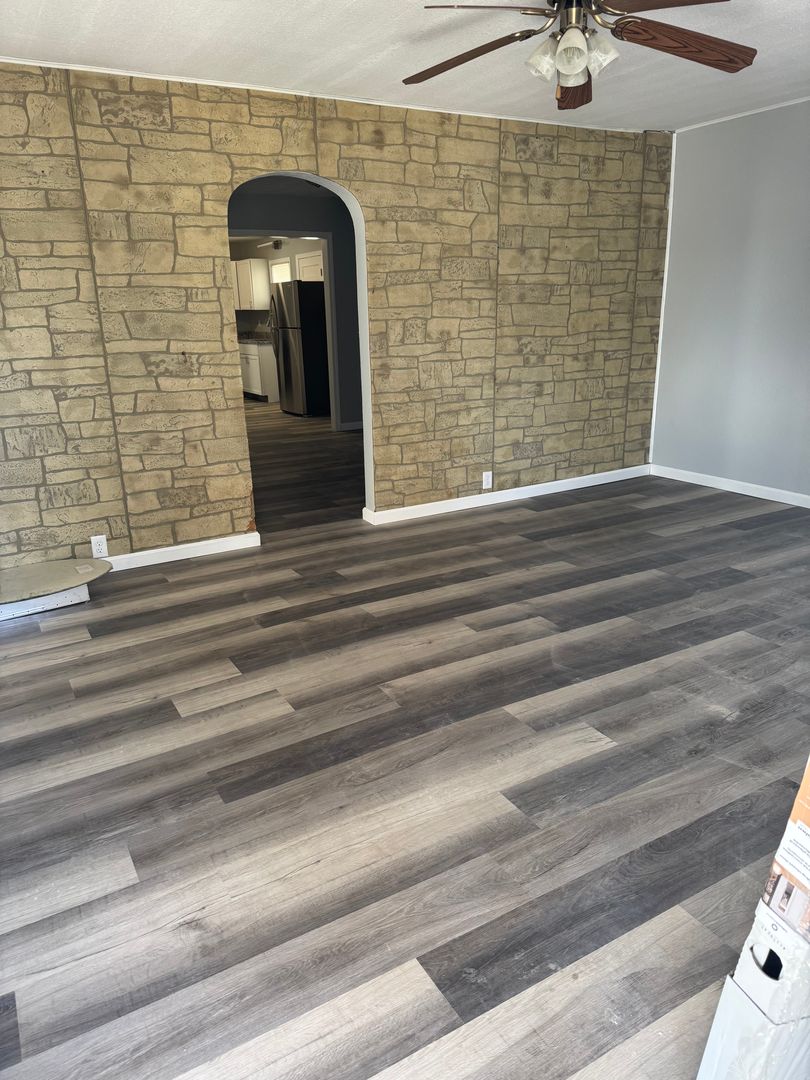 Iola House: 514 N Kentucky