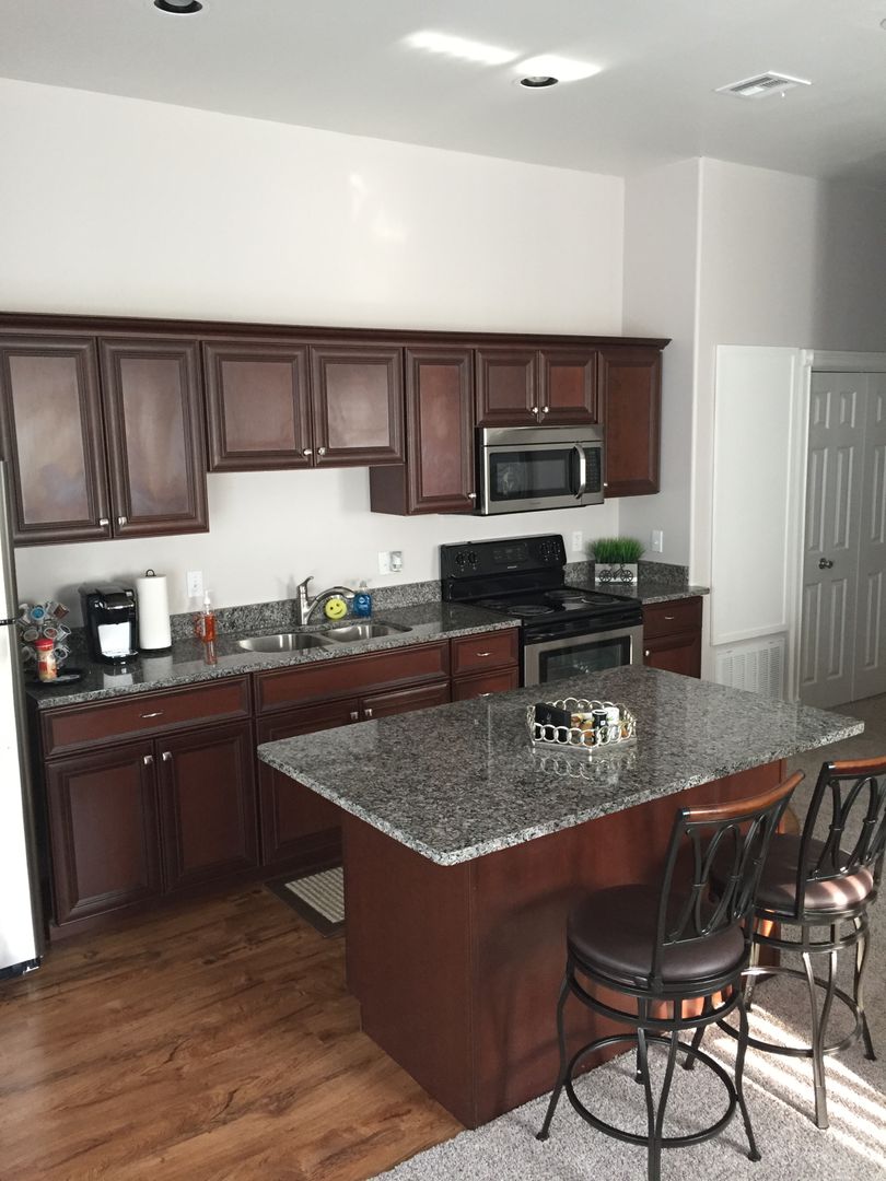 Iola Apartment: 1 1/2 E Madison St Unit 2