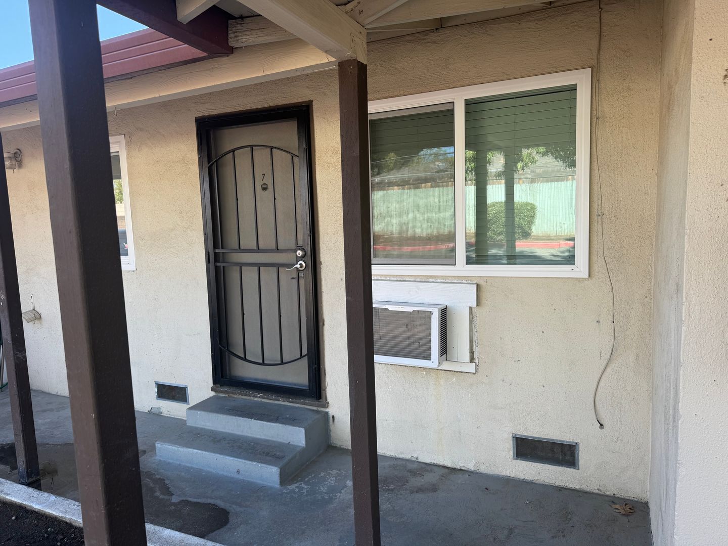 Sacramento Apartment: 2630 Darwin St