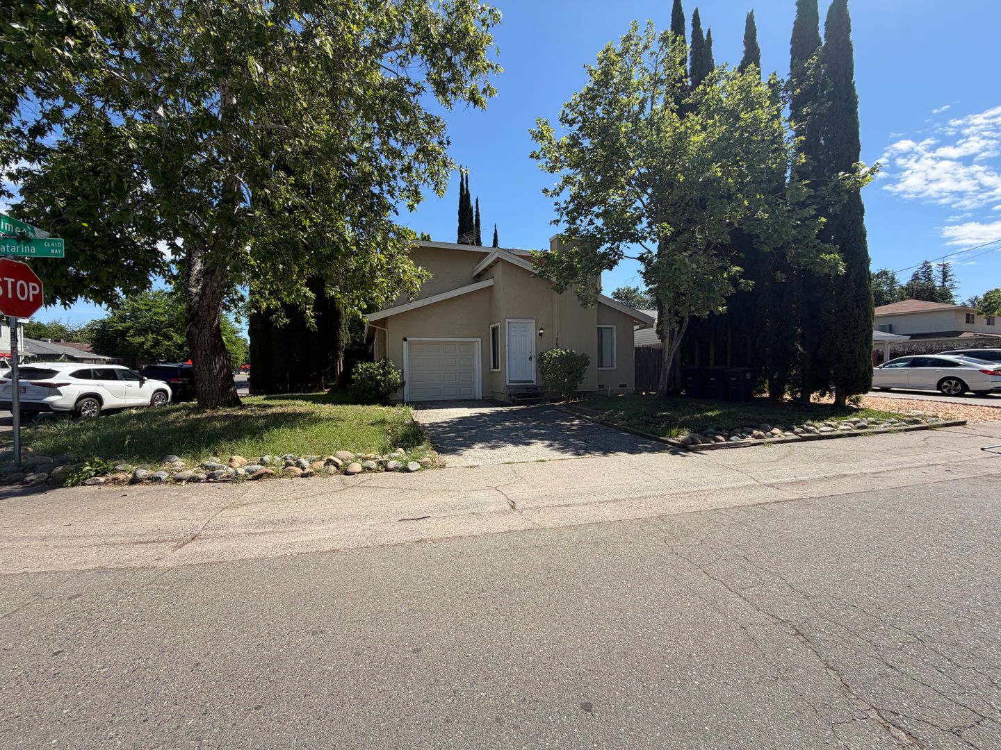 Citrus Heights House: 7652 San Simeon Drive