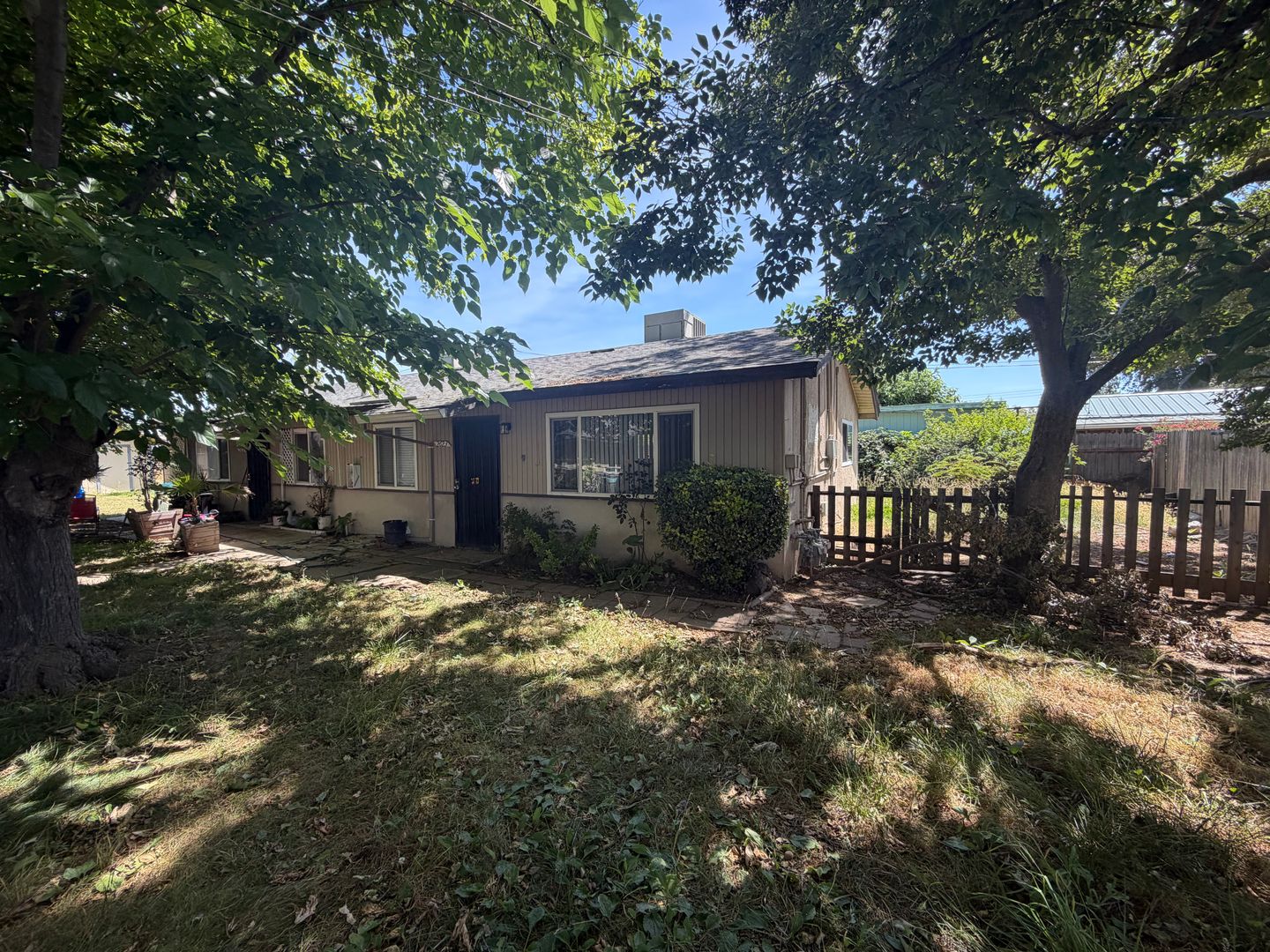 Sacrramento Apartment: 2621-2633 29th Ave