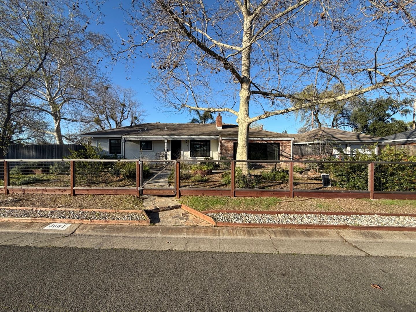 Sacramento House: 3601 Ardmore Road