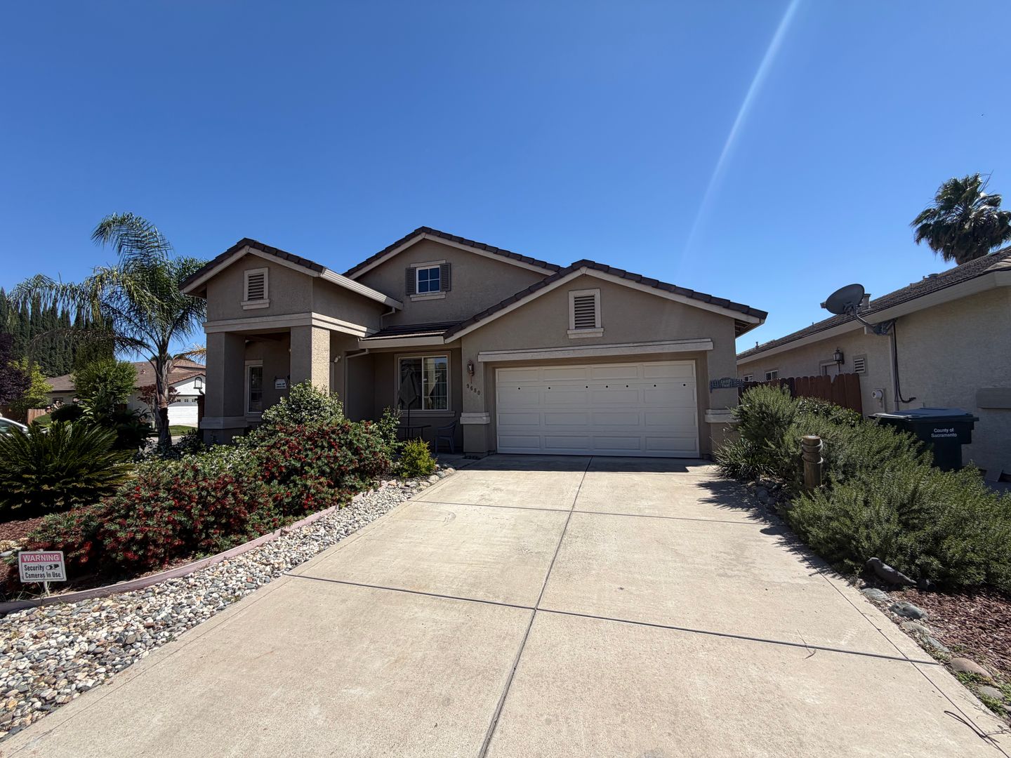 Sacramento House: 9680 Harvest View Way