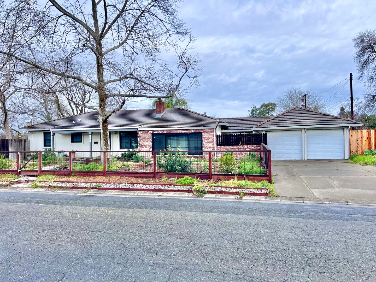 Sacramento House: 3601 Ardmore Road