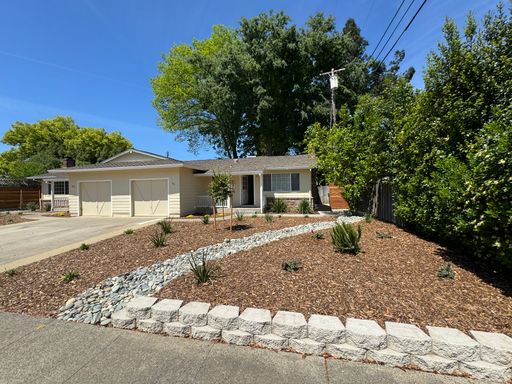 3 Bed / 1 Bath | Del Dayo Duplex Available 08/10/2026 – photo 1