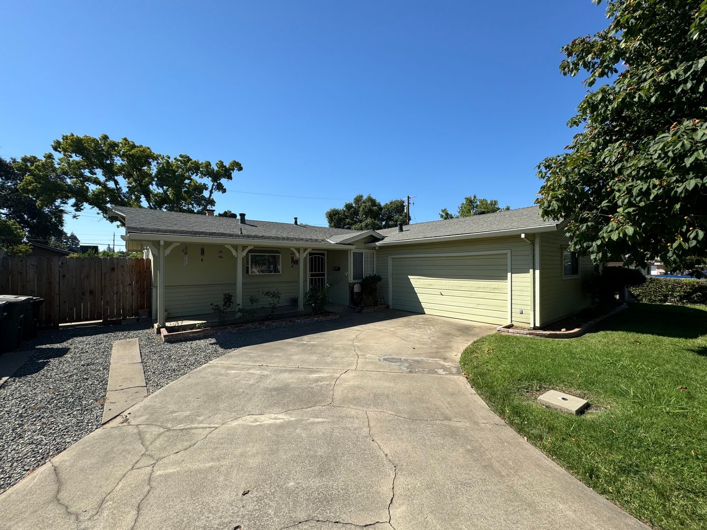 Citrus Heights House: 6622 Wellsboro Way