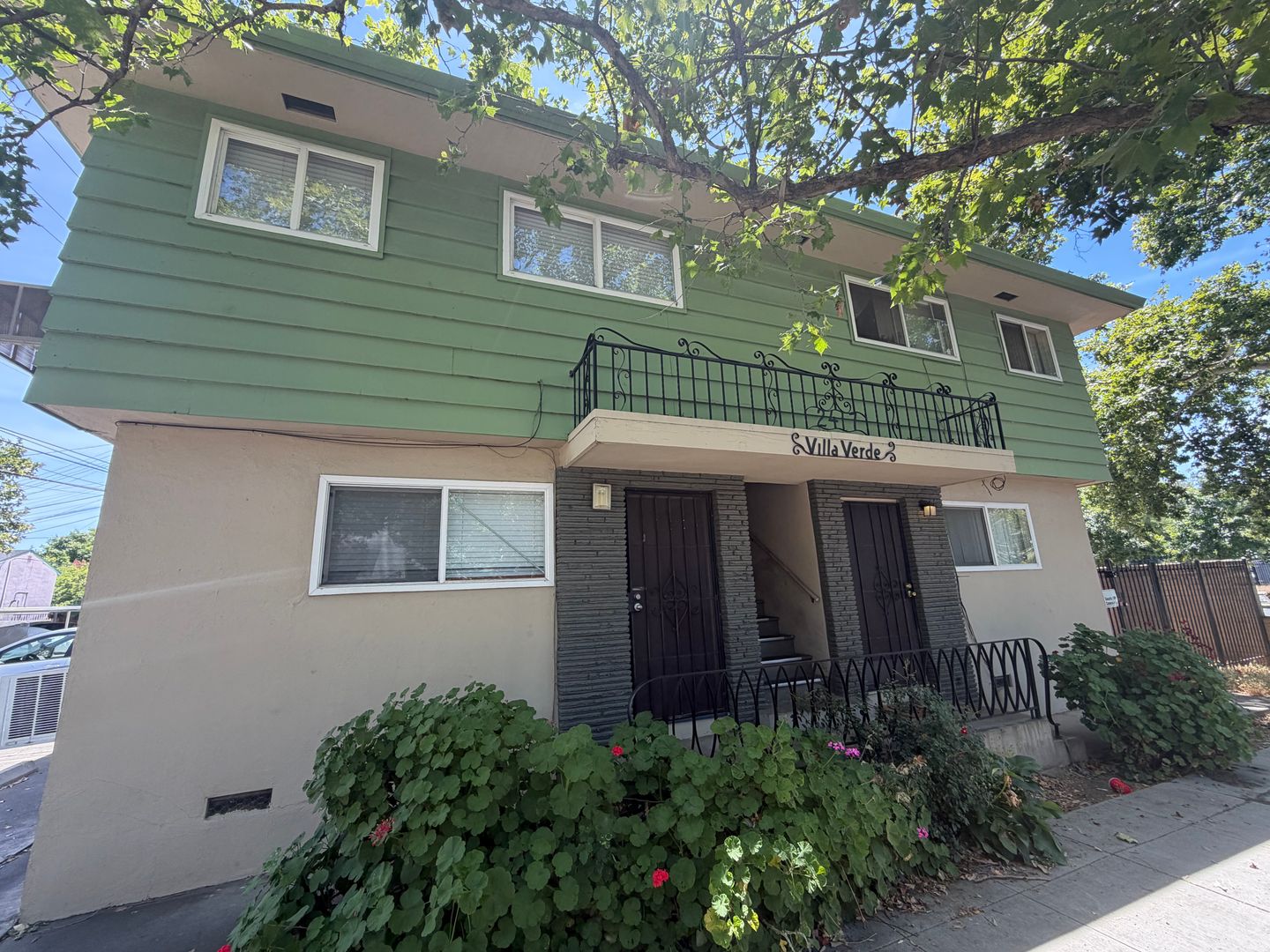 Sacramento Apartment: 2417 26th Street