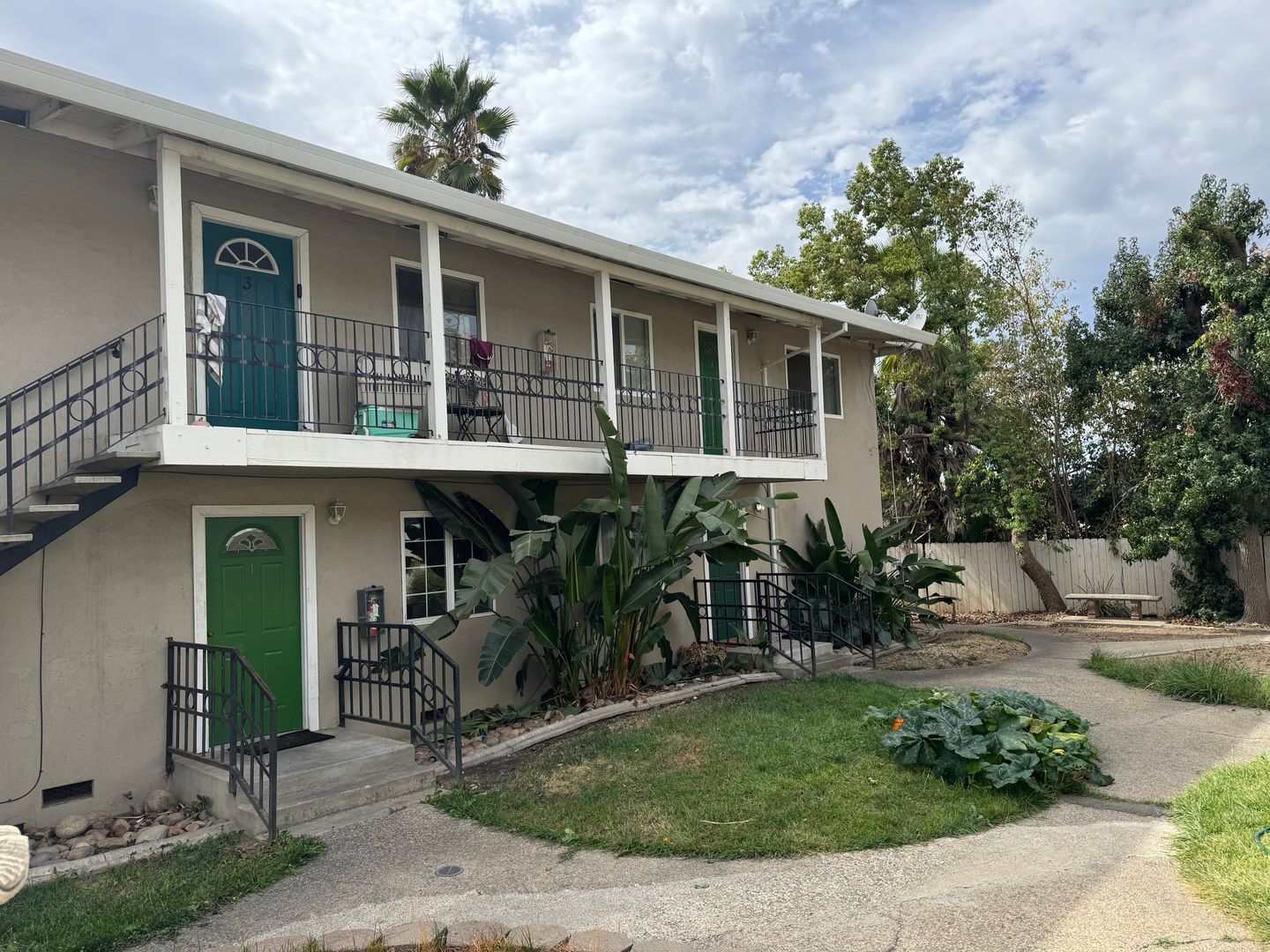 Sacramento Apartment: 1441 Hood Road