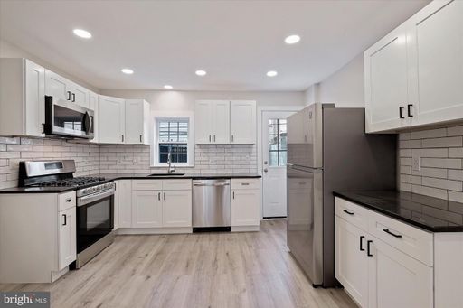 2 Bedroom Townhome – 431 Winton Street, Philadelphia, PA 19148