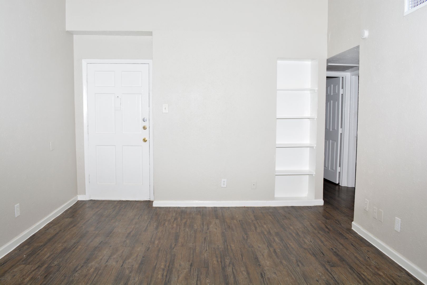 Mesquite Apartment: 2500 E Meadows Blvd