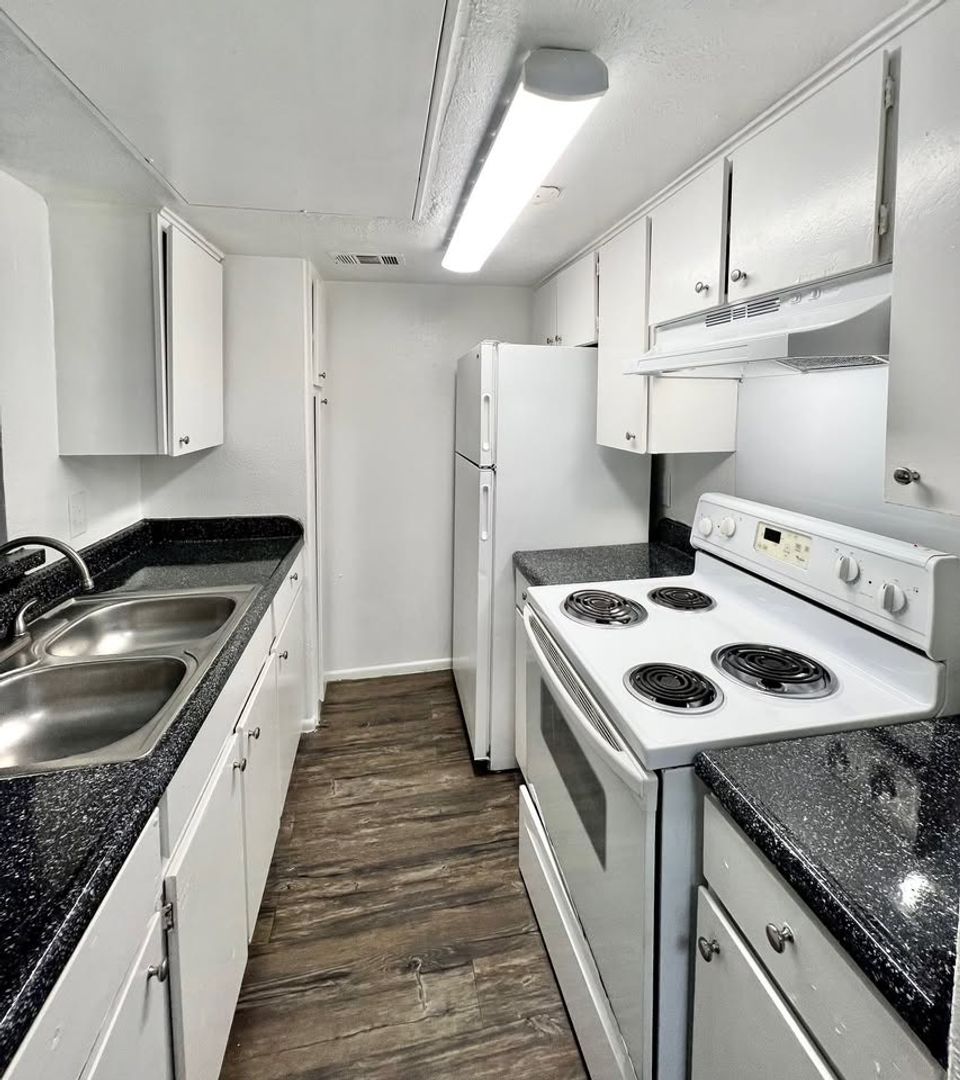 Mesquite Apartment: 2735 US 80 Frontage Road