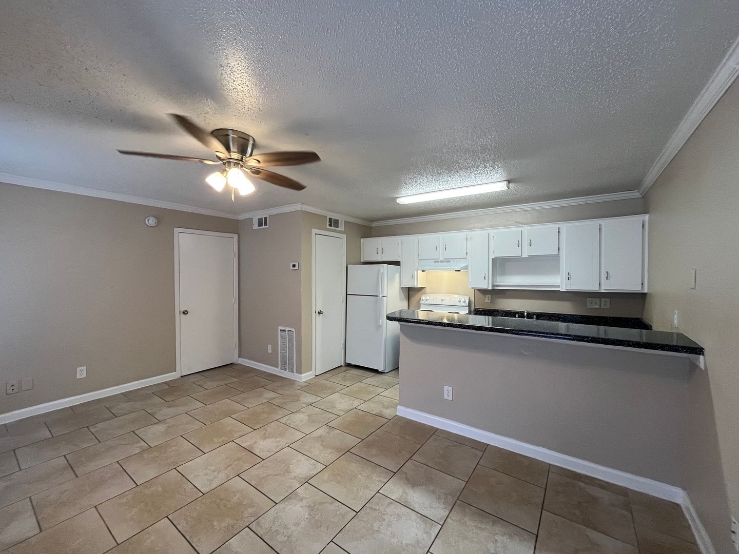 Dallas Apartment: 2722 S Buckner Blvd
