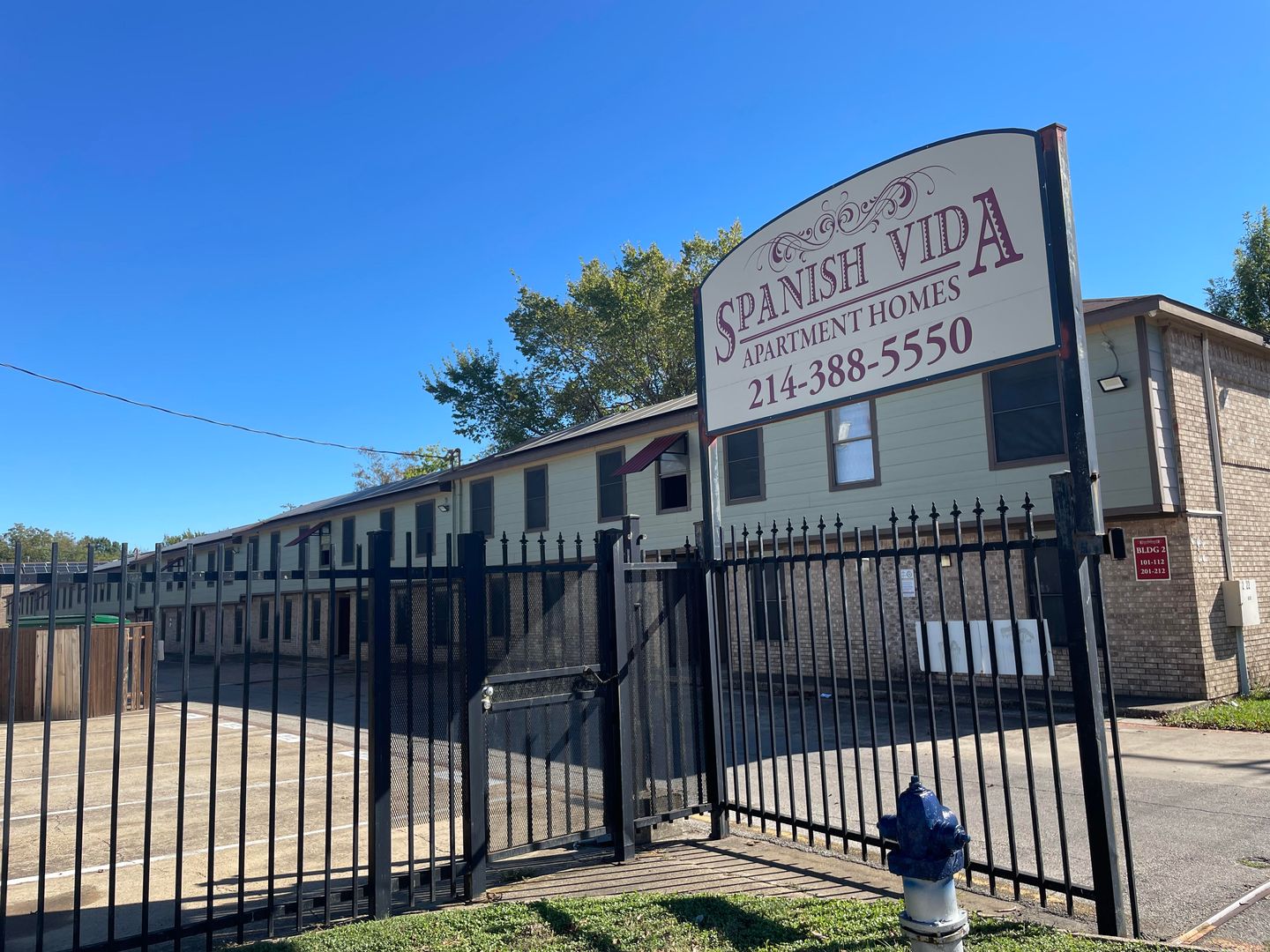 Dallas Apartment: 2722 S Buckner Blvd