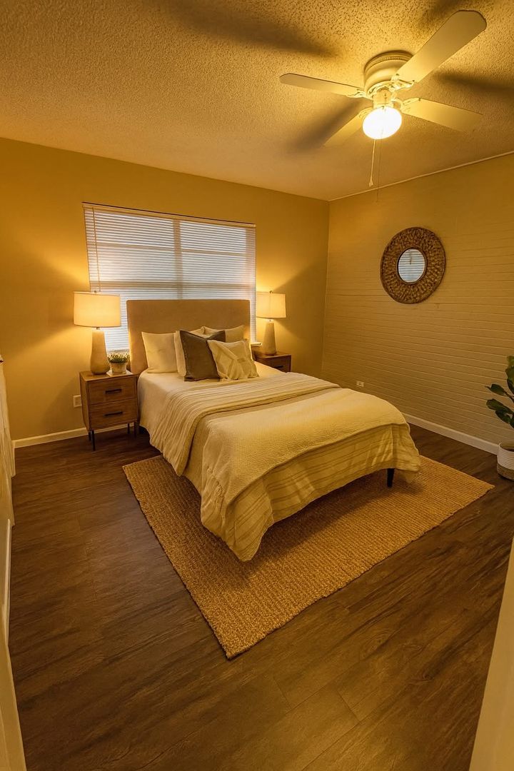 Dallas Apartment: 1441 N Jim Miller Rd