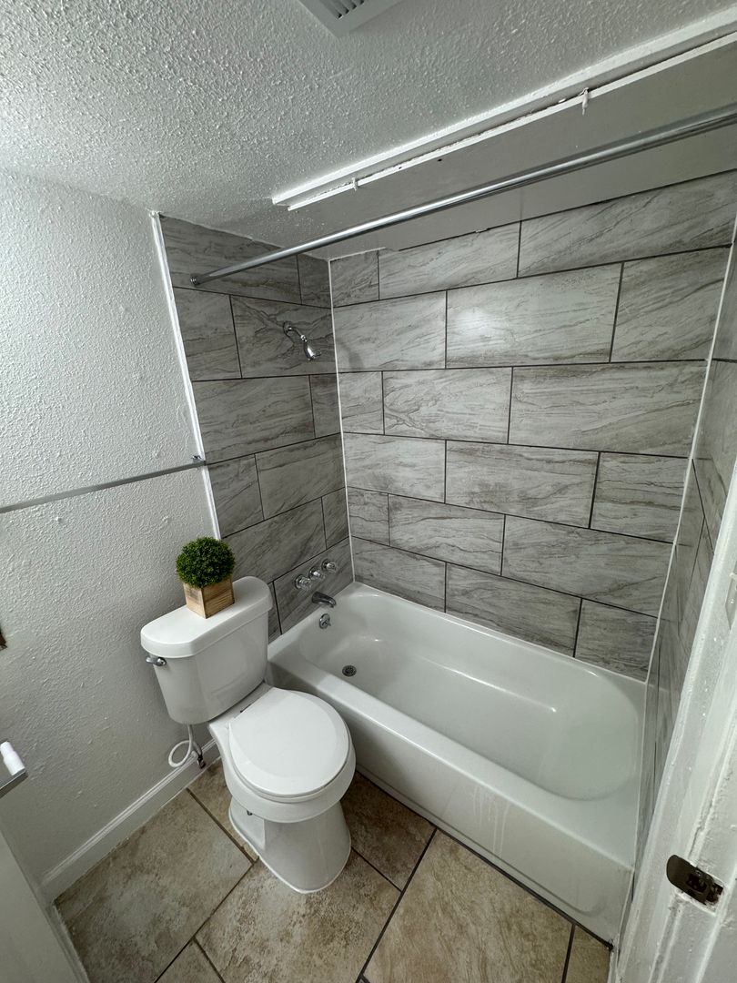 Dallas Apartment: 7303 Ferguson Rd