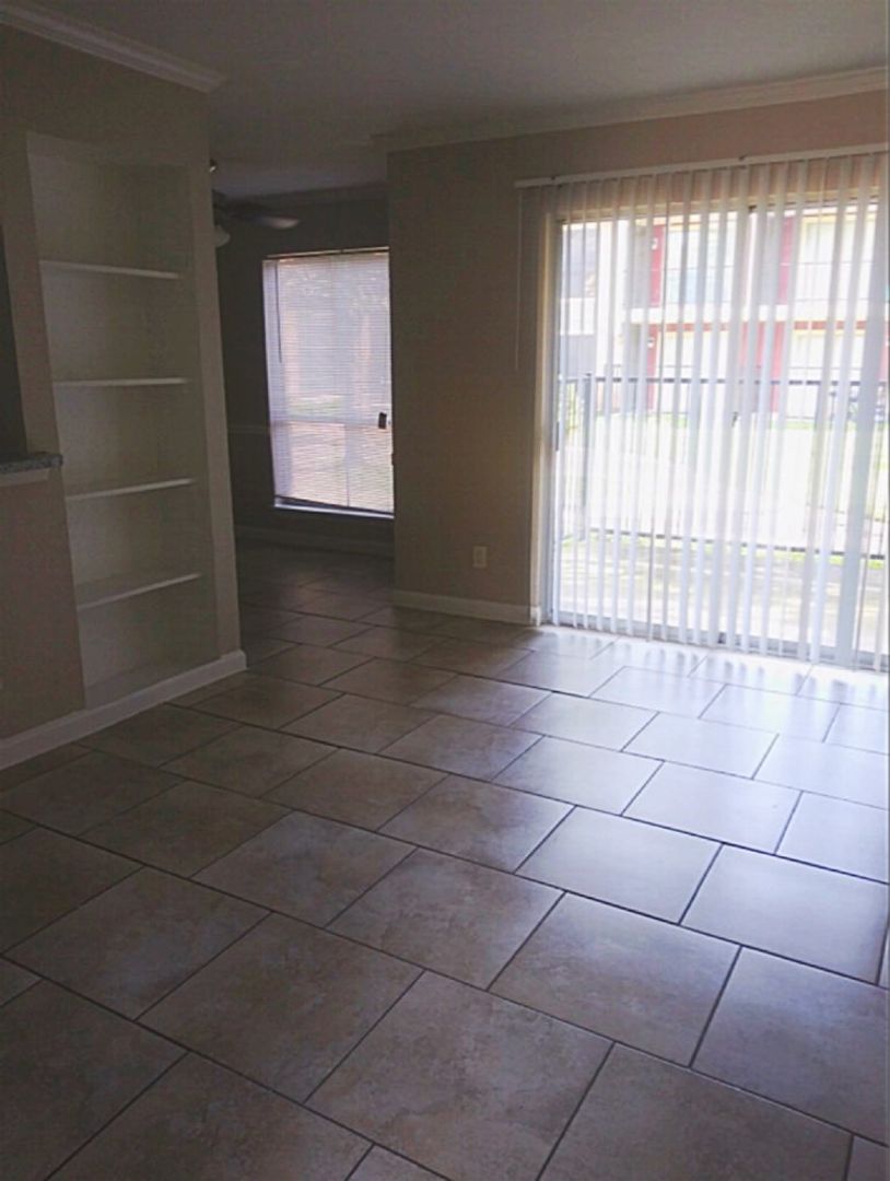 Mesquite Apartment: 2500 E Meadows Blvd