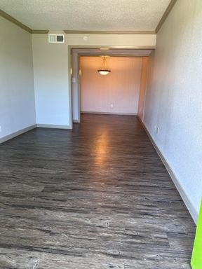2 Bed 1 Bath – photo 1