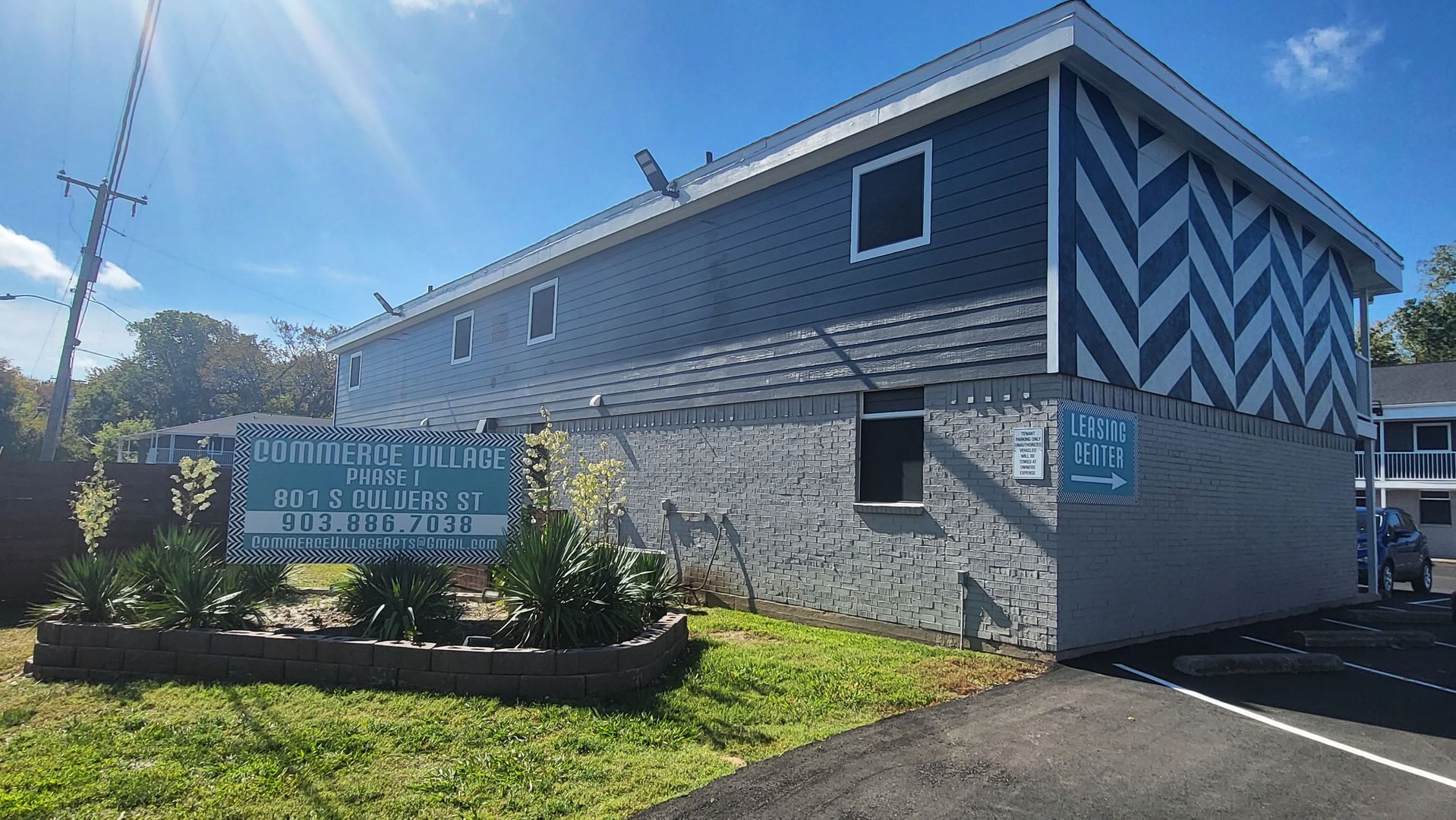 Commerce Apartment: 801 Culver St