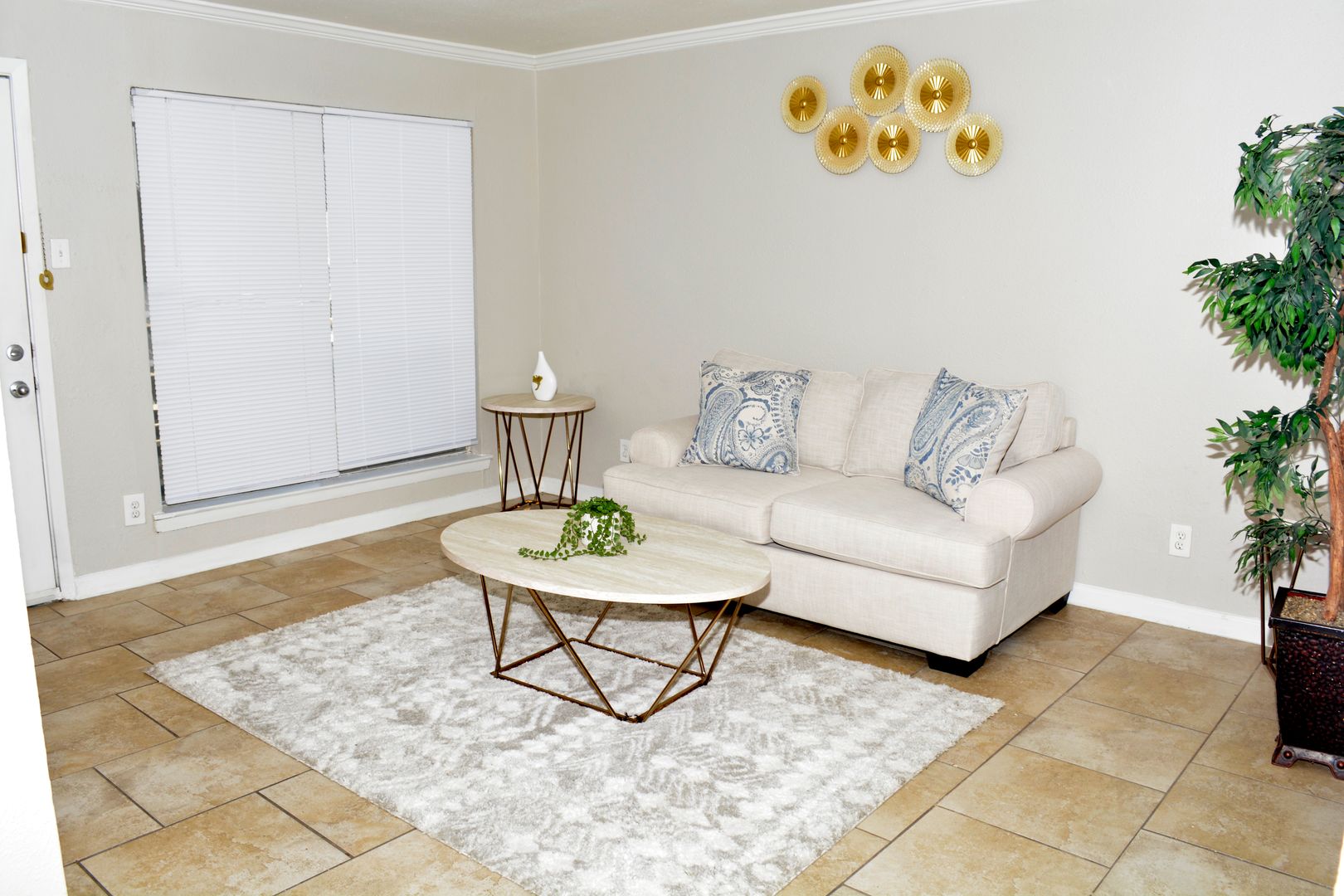 Mesquite Apartment: 2500 E Meadows Blvd