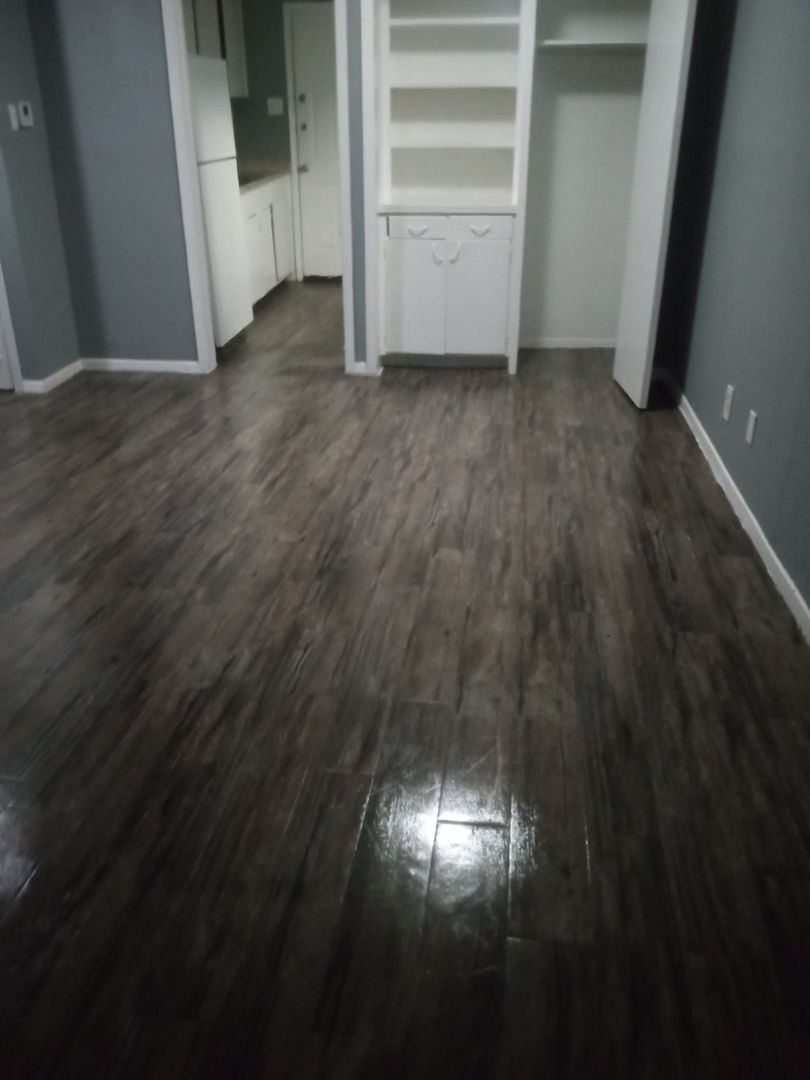 Grand Prairie Apartment: 201 Skyline Circle