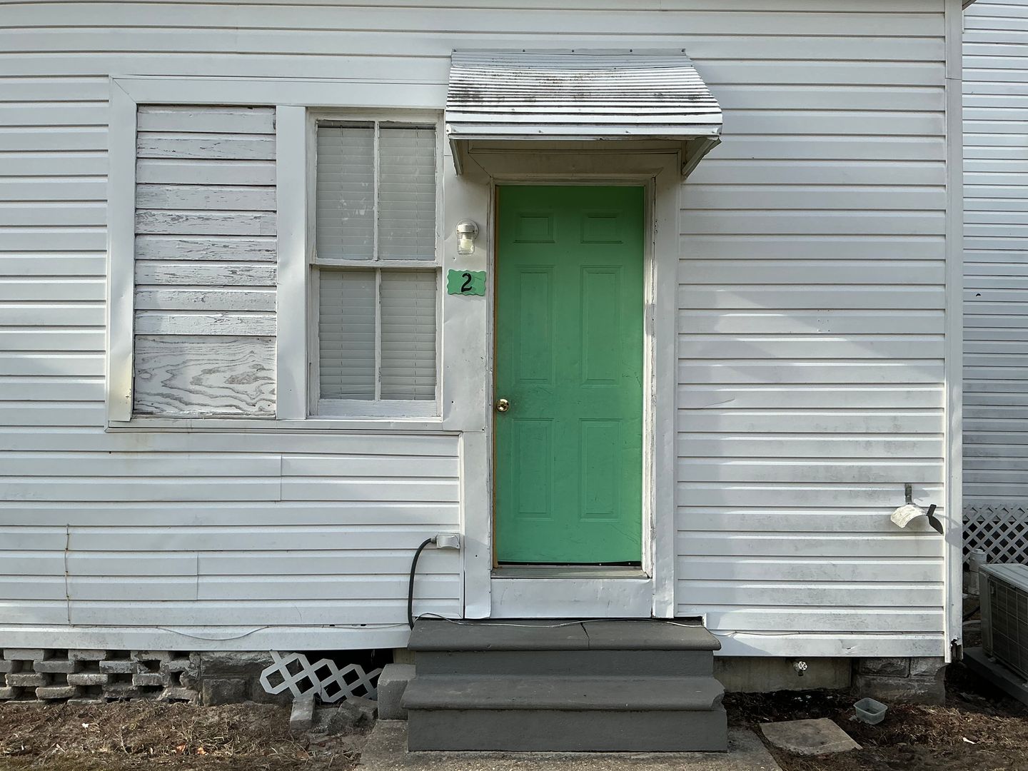 Waycross House: 415 Dewey Street Unit 2