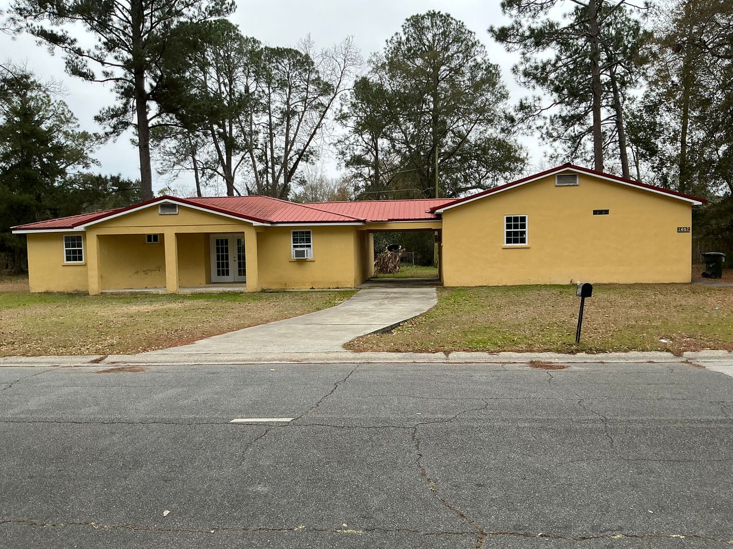Waycross House: 1405 Pine Street