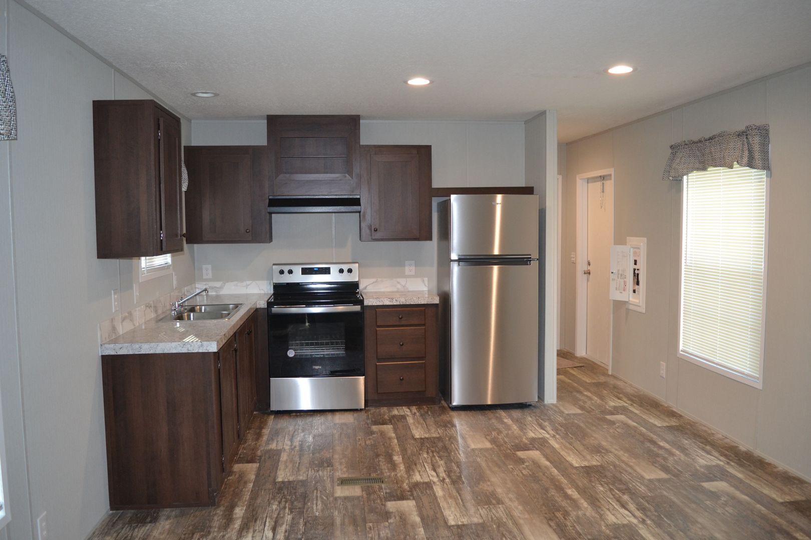 Waycross House: 121 Garlington Circle