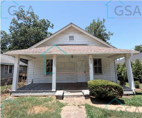 4 Bedroom 1 Bath – photo 1