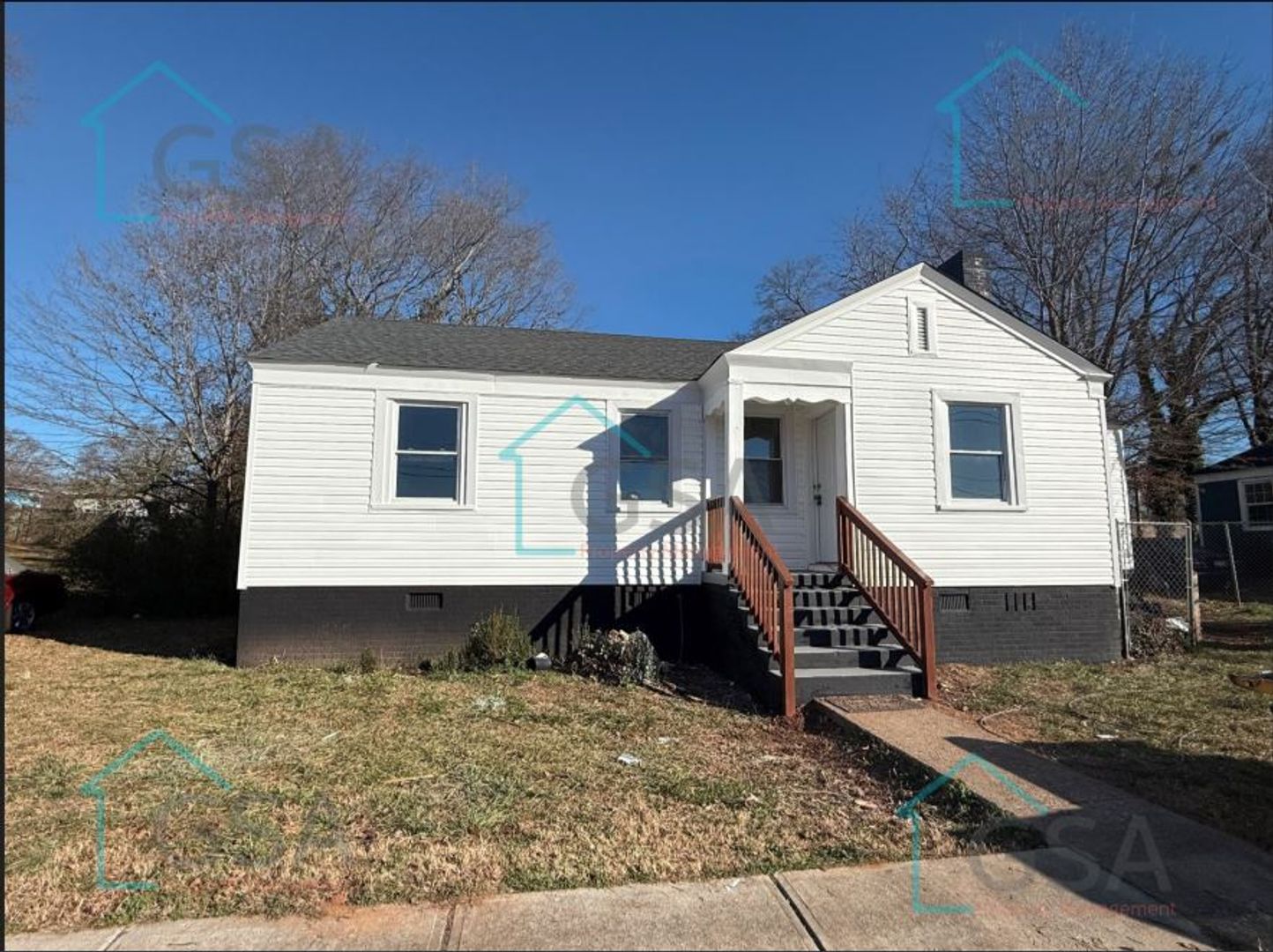 Spartanburg House: 696 Saxon Avenue