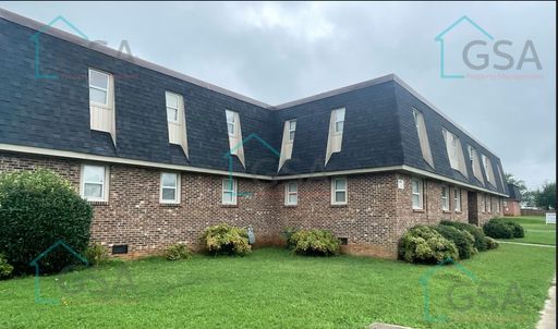 2 Bedroom 1 Bath Available