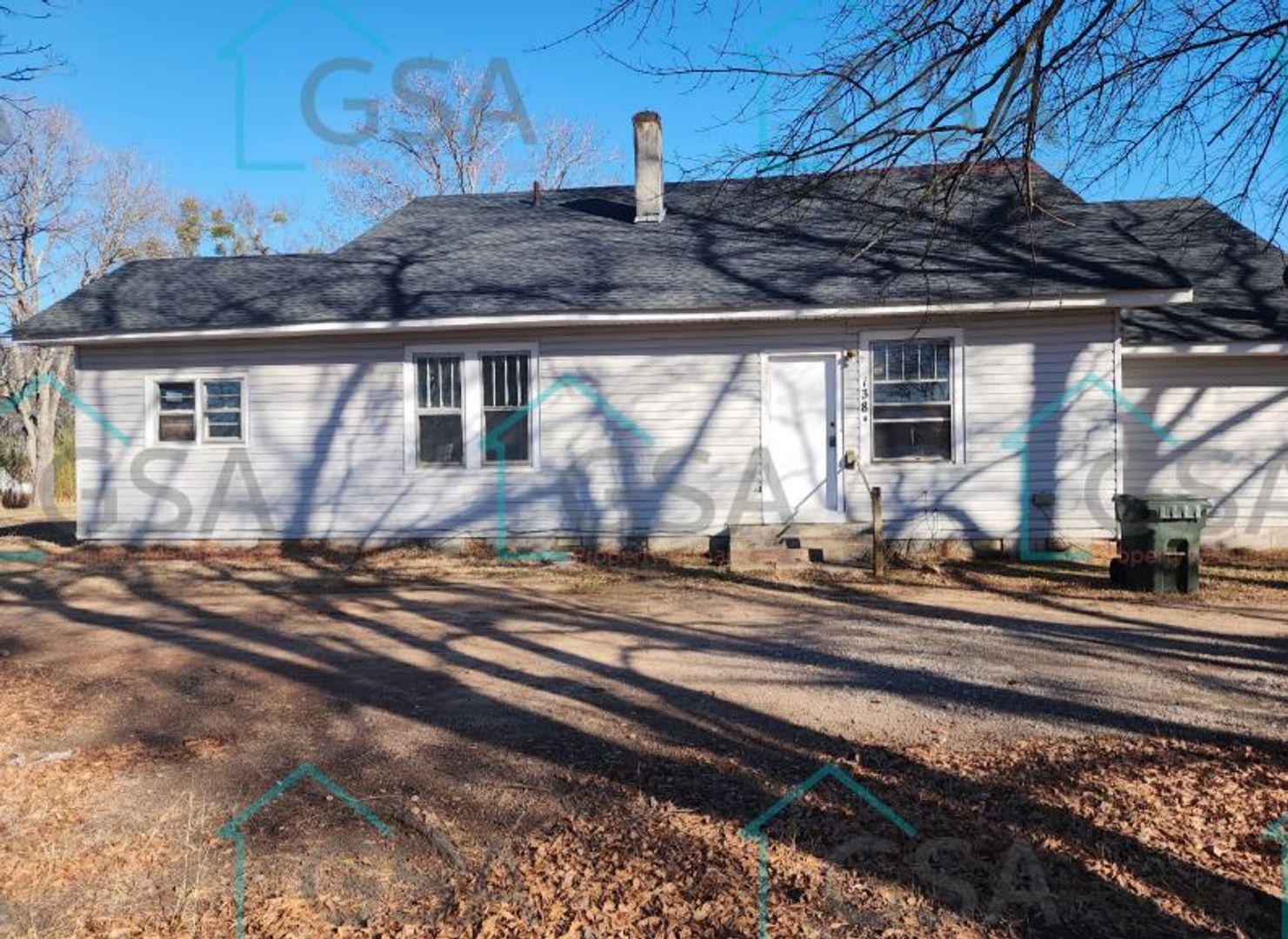 Greenville Apartment: -