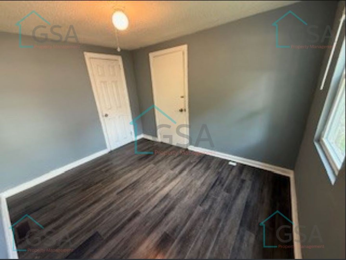 Greenville House: 406 Furman Road