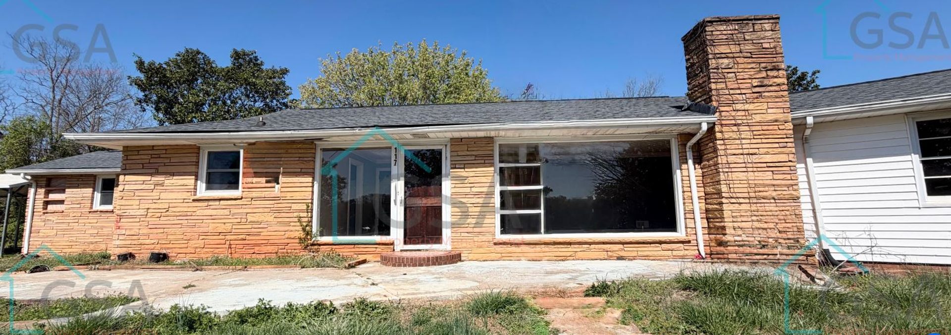 Greenville Apartment: _,_