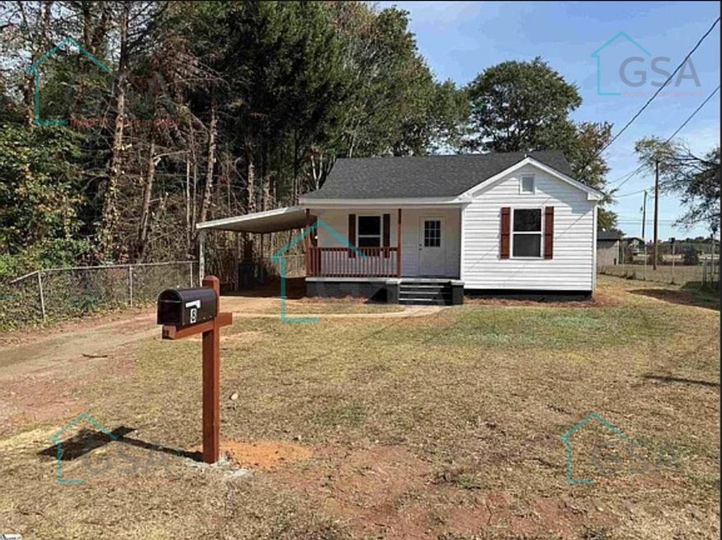 Greenville Apartment: -