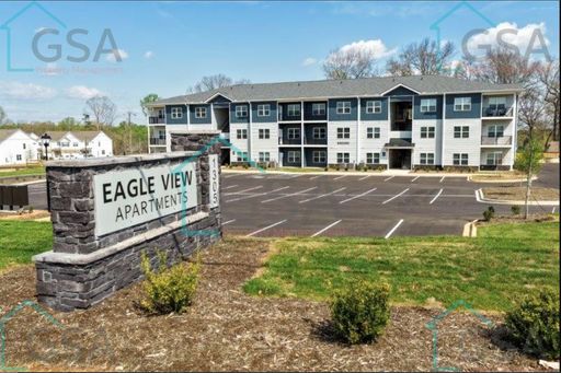 Comfort Meets Convenience at Eagle View Apartments – Spacious 2BR Living in a Prime Location - Now Leasing