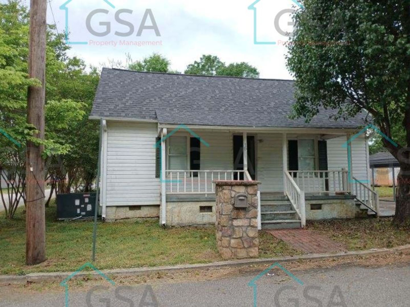 Greenville Apartment: ---