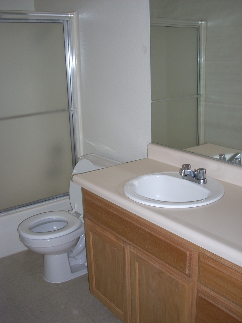 Fresno Apartment: 4918 N. Ninth