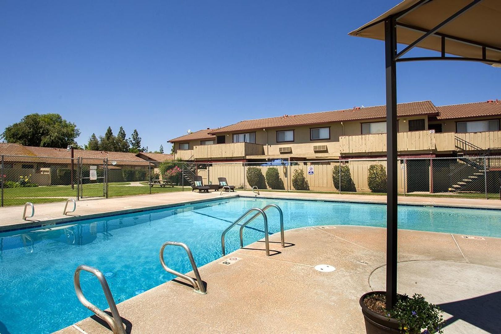 Merced Apartment: 3270 Meadows Ave.