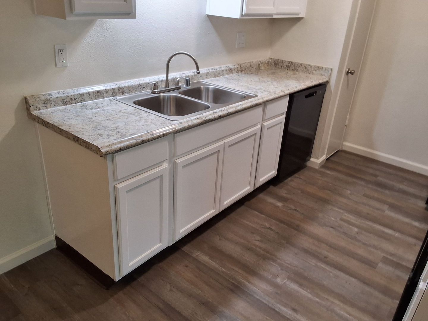 Fresno Apartment: 4760 E. Butler